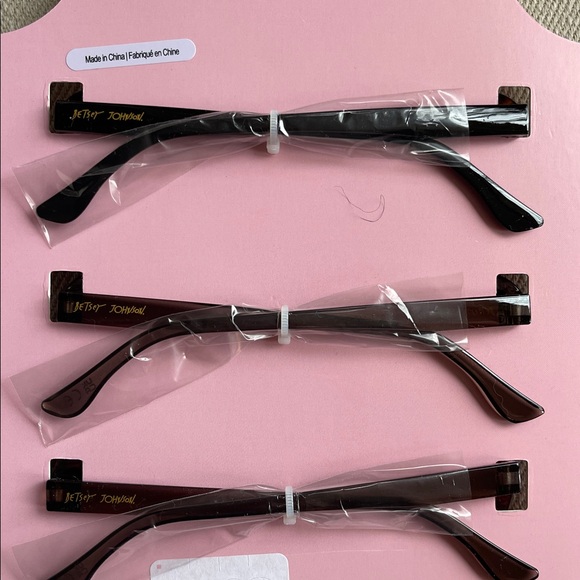 BETSEY JOHNSON |+2.50 Strength | 3-Pack Reading Glasses | Bold & Chic - Picture 4 of 4